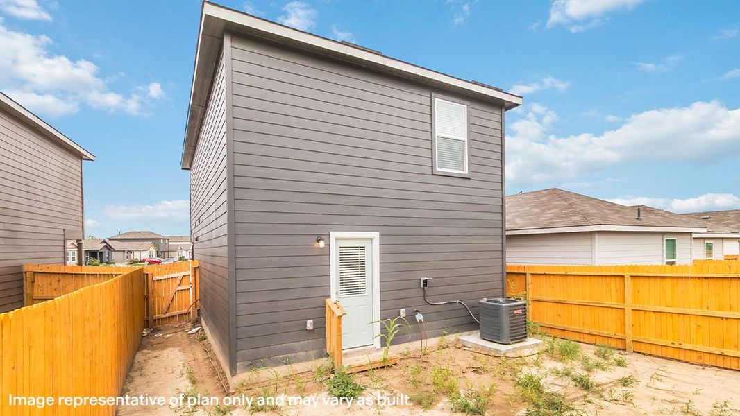 Representative exterior details of a home built from the The Ranger by D.R. Horton in Sonora, San Antonio (Image 4).