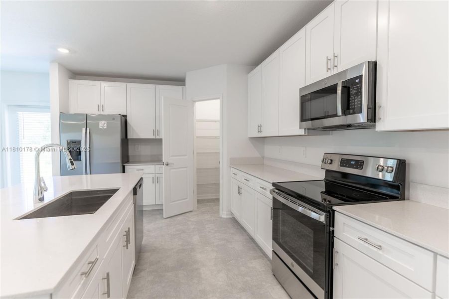 Furnished interior view inside a new home in Inman Groves, Winter Haven (Image 13). Furnished interior view inside a new home in Inman Groves, Winter Haven (Image 13).