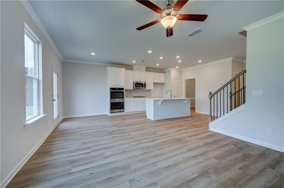 Spacious, unfurnished interior of a new home in Langley Overlook, Loganville (Image 16).