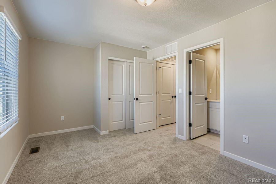 Secondary Suite - Ensuite Bath