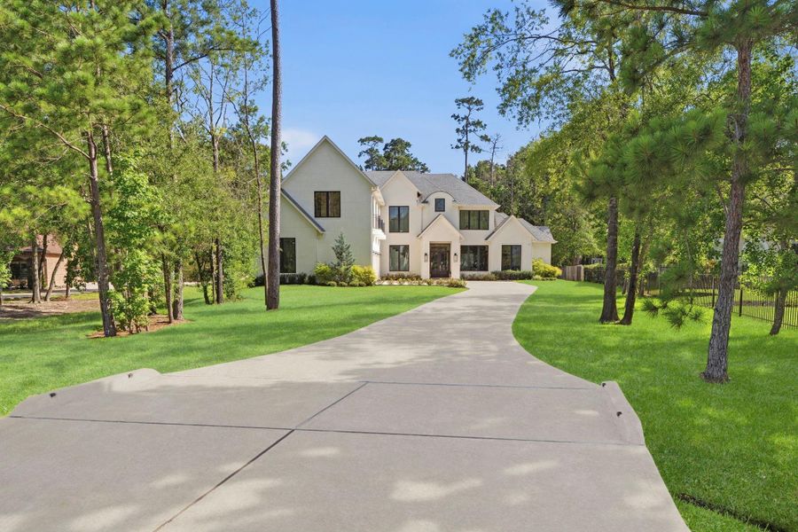 Welcome Home to 27711 Ossineke Dr. Welcome Home to 27711 Ossineke Dr.