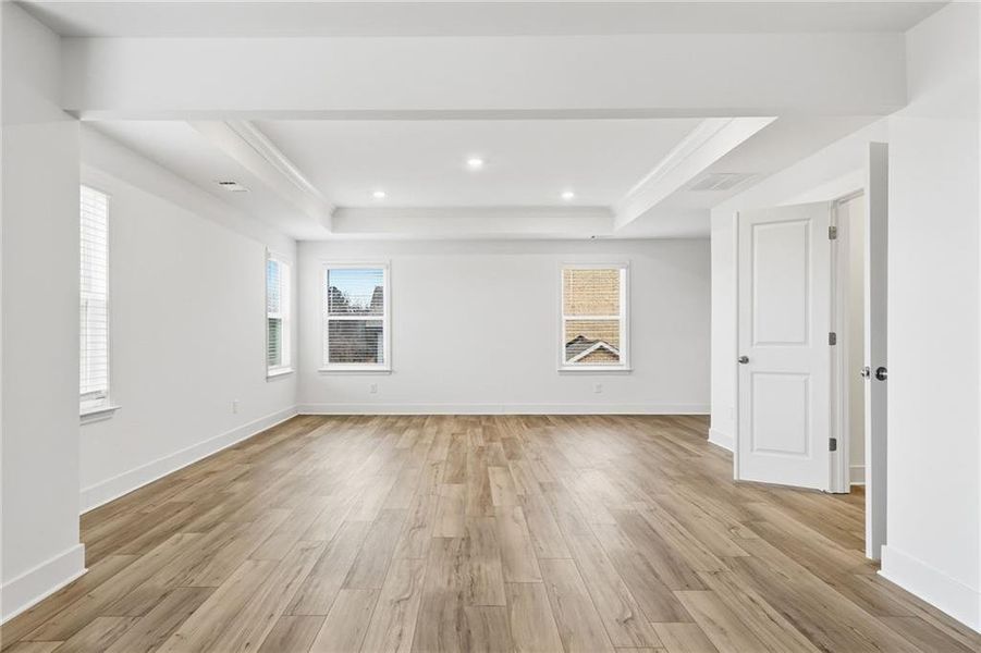 Spacious, unfurnished interior of a new home in Deer Valley, Canton (Image 15).