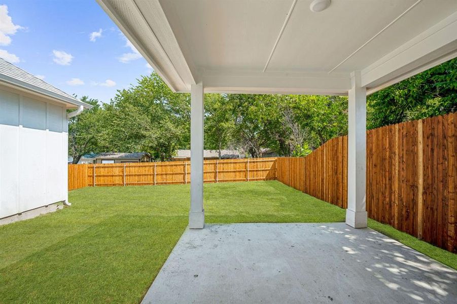 Exterior details and patio area of a home in , Aledo (Image 3).