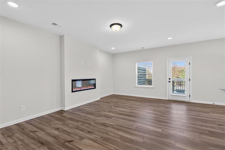 Spacious, unfurnished interior of a new home in Franklin Manor, Lawrenceville (Image 21). Spacious, unfurnished interior of a new home in Franklin Manor, Lawrenceville (Image 21).