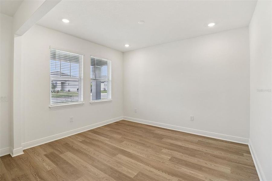 Spacious, unfurnished interior of a new home in Legends Preserve - Signature Series, Daytona Beach (Image 36).