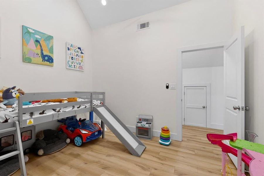Furnished interior view inside a new home in , Mabank (Image 9).