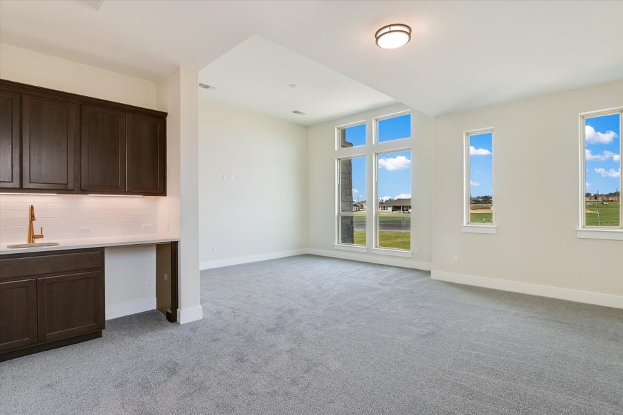 Representative unfurnished interior of a home built from the Avalon by Giddens Homes in Scofield Farms Estates, Georgetown (Image 221).