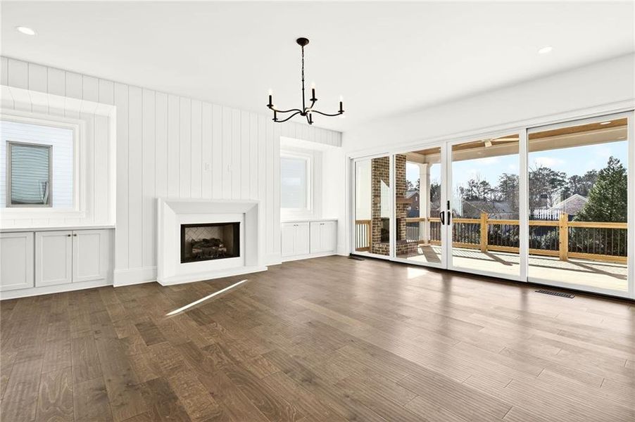 Spacious, unfurnished interior of a new home in , Roswell (Image 46).