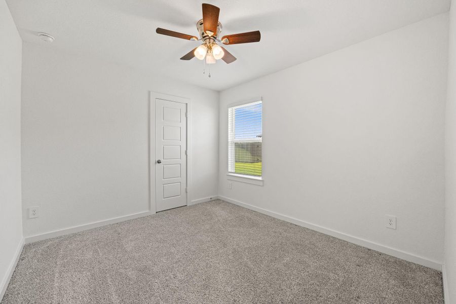 Spacious, unfurnished interior of a new home in , Rosharon (Image 21).