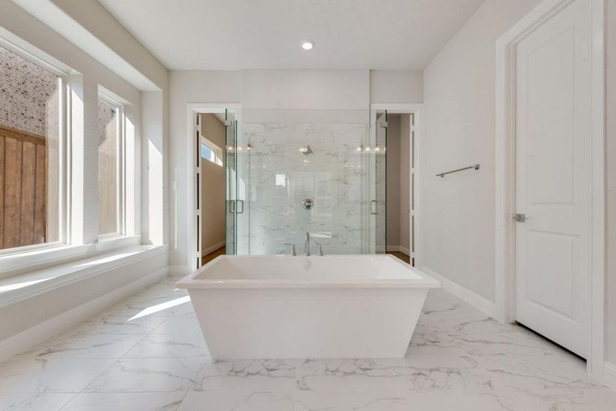 Furnished interior view inside a new home in South Pointe, Mansfield (Image 16).