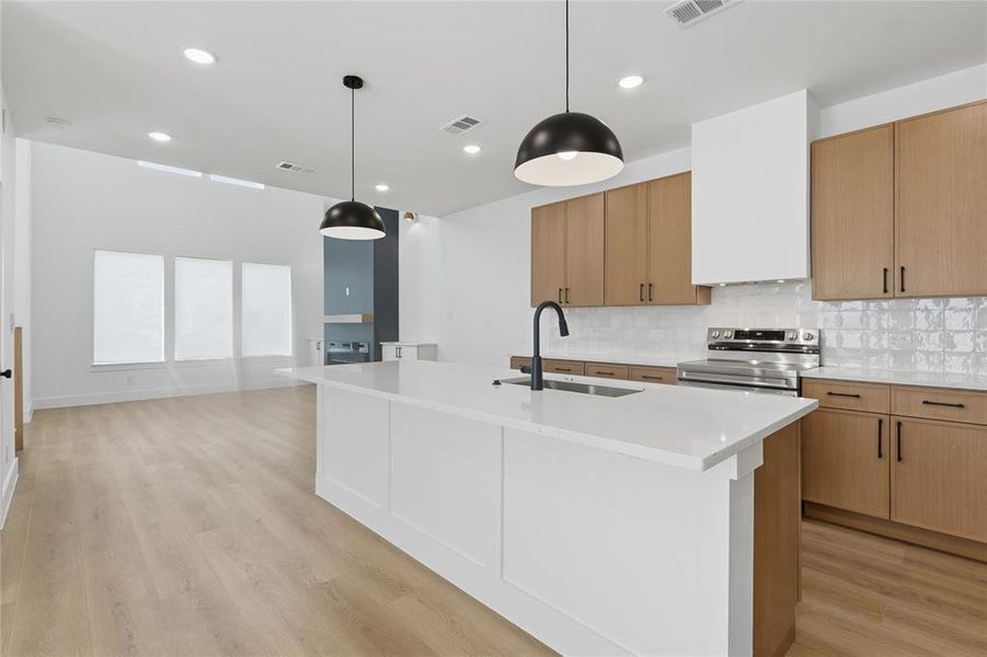 Furnished interior view inside a new home in , Dallas (Image 8).