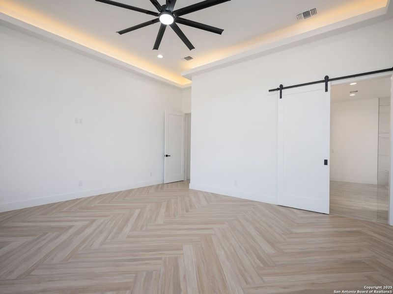 Spacious, unfurnished interior of a new home in , San Antonio (Image 40). Spacious, unfurnished interior of a new home in , San Antonio (Image 40).