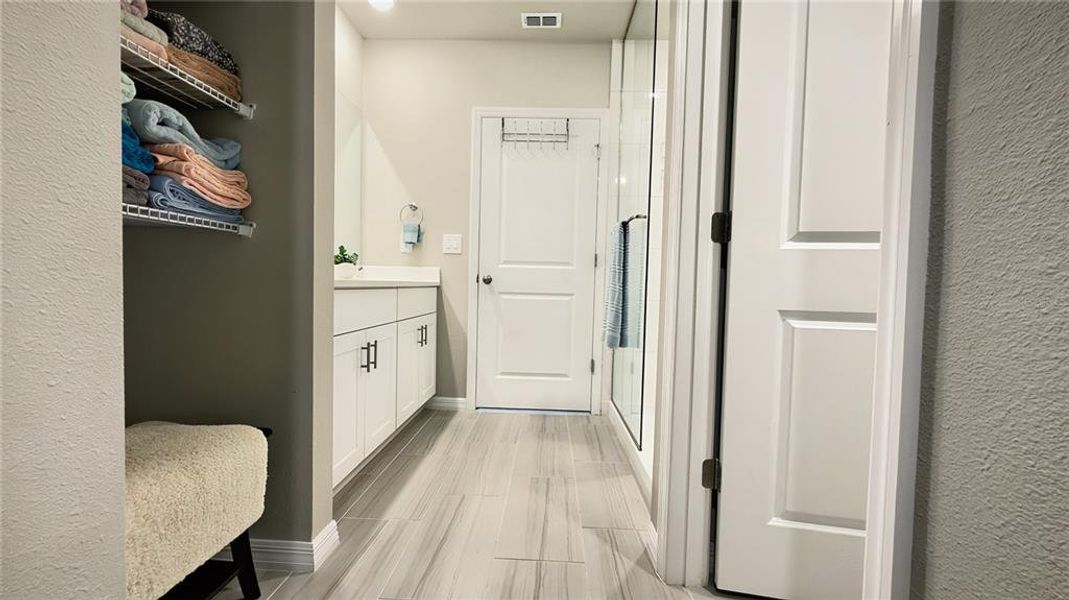 Furnished interior view inside a new home in Park East, Plant City (Image 12). Furnished interior view inside a new home in Park East, Plant City (Image 12).