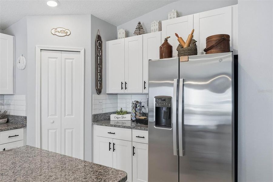 Furnished interior view inside a new home in Verano: The Estates, Spring Hill (Image 27). Furnished interior view inside a new home in Verano: The Estates, Spring Hill (Image 27).