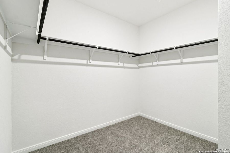 Spacious, unfurnished interior of a new home in Catalina, Converse (Image 43).