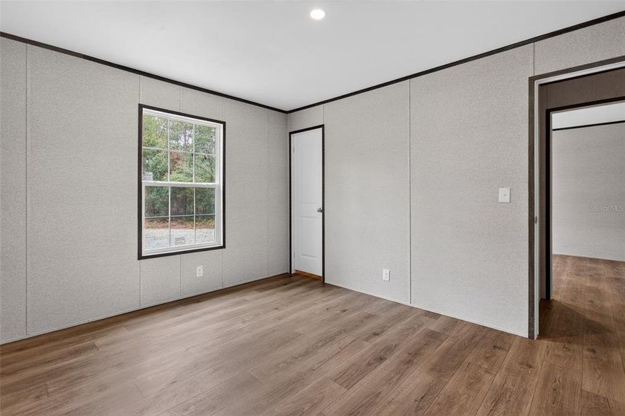 Spacious, unfurnished interior of a new home in , Interlachen (Image 40).