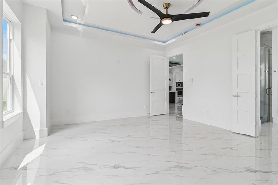 Spacious, unfurnished interior of a new home in , Irving (Image 28).