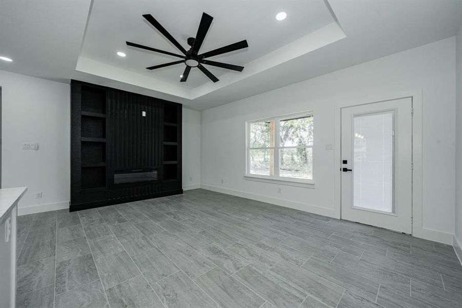 Spacious, unfurnished interior of a new home in , Malakoff (Image 17).