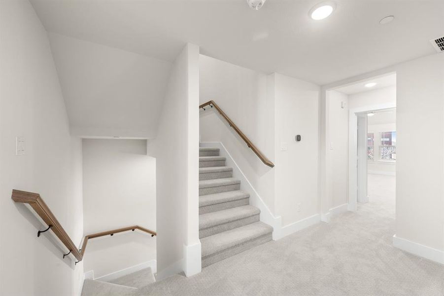 Spacious, unfurnished interior of a new home in The Abbey at Mercer Crossing, Farmers Branch (Image 20).