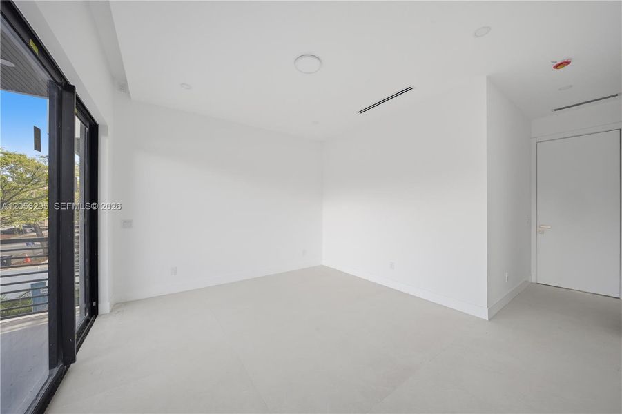 Spacious, unfurnished interior of a new home in , Fort Lauderdale (Image 10). Spacious, unfurnished interior of a new home in , Fort Lauderdale (Image 10).