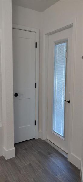 Spacious, unfurnished interior of a new home in Royal Highlands, Weeki Wachee (Image 16).