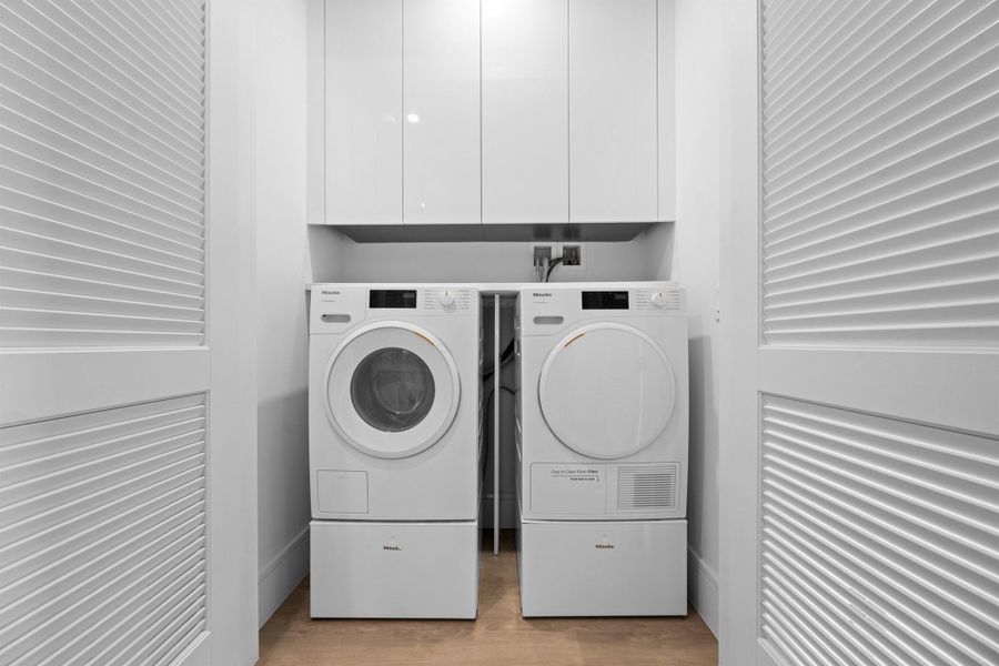 Washer & Dryer