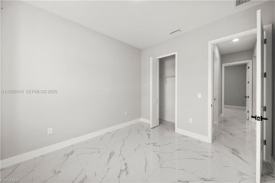 Spacious, unfurnished interior of a new home in , Lehigh Acres (Image 17).
