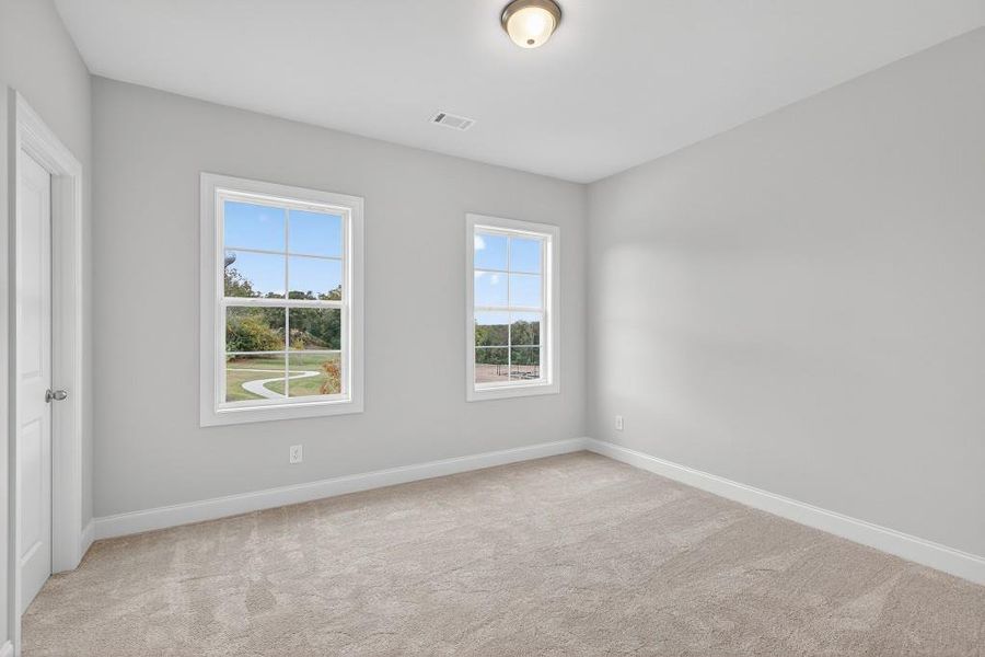 Spacious, unfurnished interior of a new home in Hemingway, Flowery Branch (Image 21).