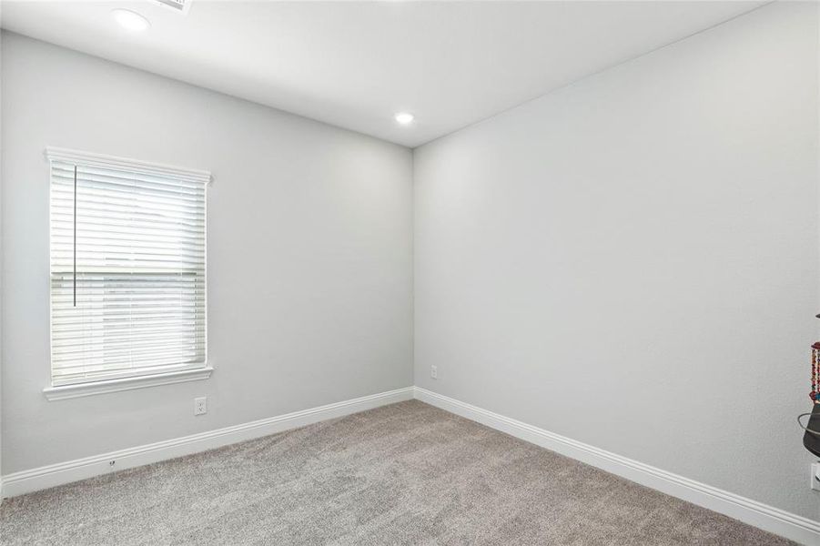 Spacious, unfurnished interior of a new home in Bayside, Rowlett (Image 19). Spacious, unfurnished interior of a new home in Bayside, Rowlett (Image 19).