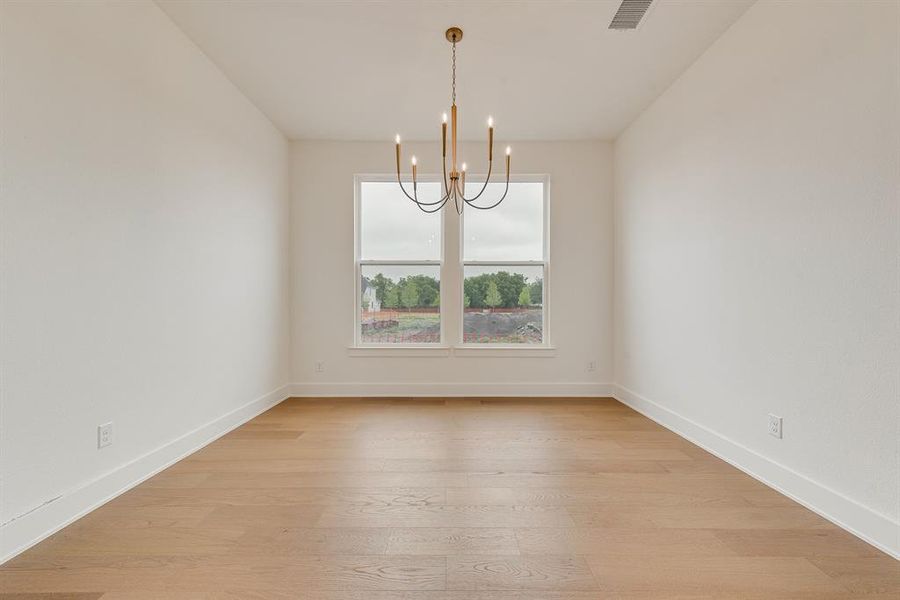 Spacious, unfurnished interior of a new home in The Homestead - 62', Rockwall (Image 25).