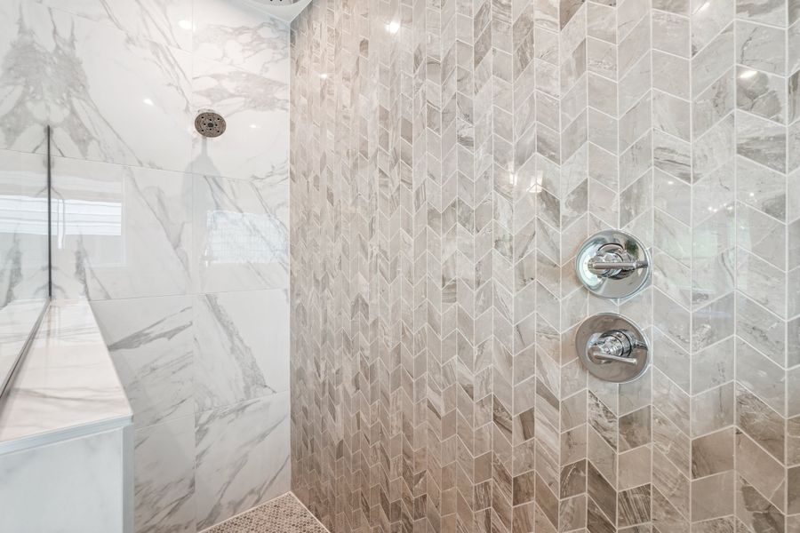 Representative interior finishes for a home built from the Poplar Ridge by Tri Pointe Homes in Altis At Serenity, Fuquay Varina (Image 20).