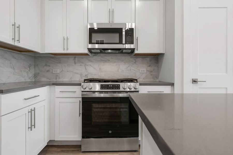 Furnished interior view inside a new home in Echo Park, Suwanee (Image 12).