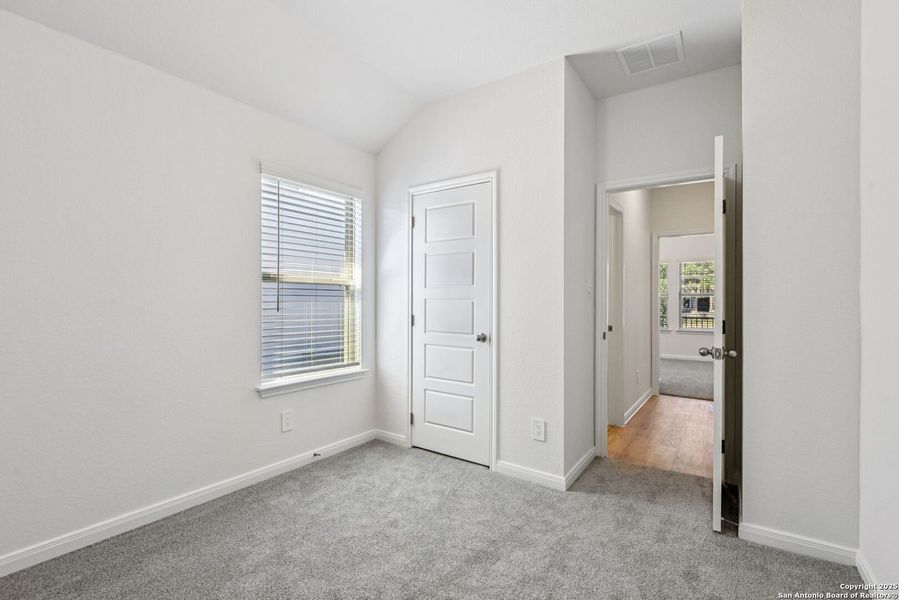 Spacious, unfurnished interior of a new home in Royal Crest, San Antonio (Image 32). Spacious, unfurnished interior of a new home in Royal Crest, San Antonio (Image 32).