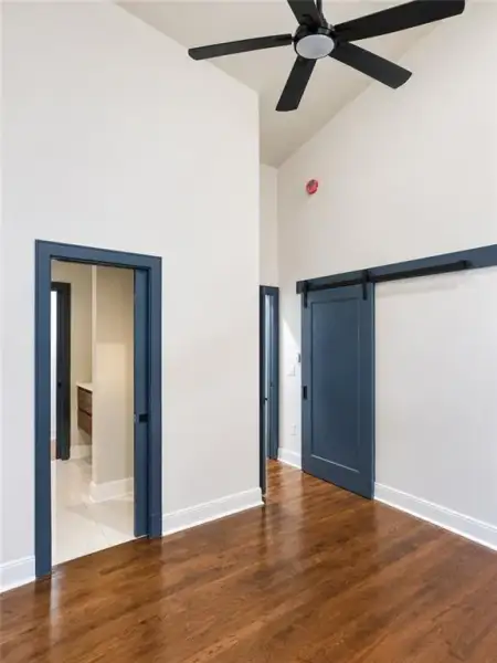 Spacious, unfurnished interior of a new home in , Atlanta (Image 23).