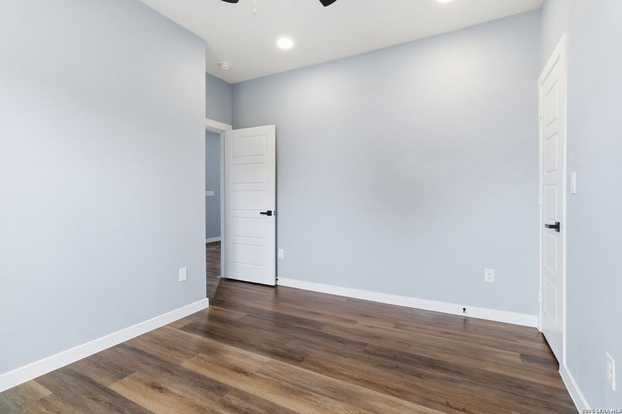 Spacious, unfurnished interior of a new home in , San Antonio (Image 24).