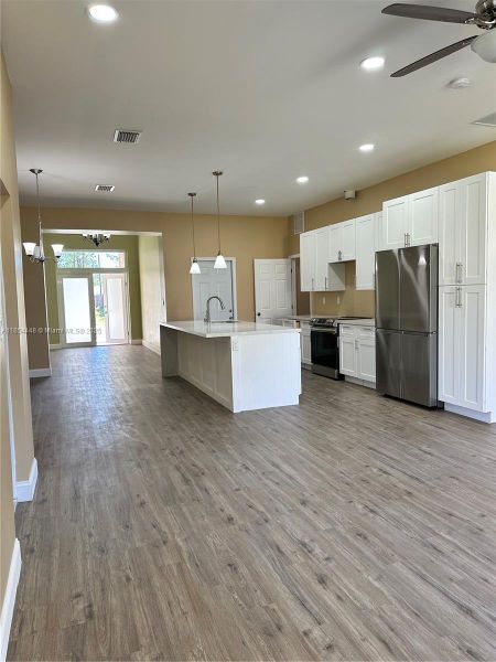 Spacious, unfurnished interior of a new home in , Palm Bay (Image 13). Spacious, unfurnished interior of a new home in , Palm Bay (Image 13).