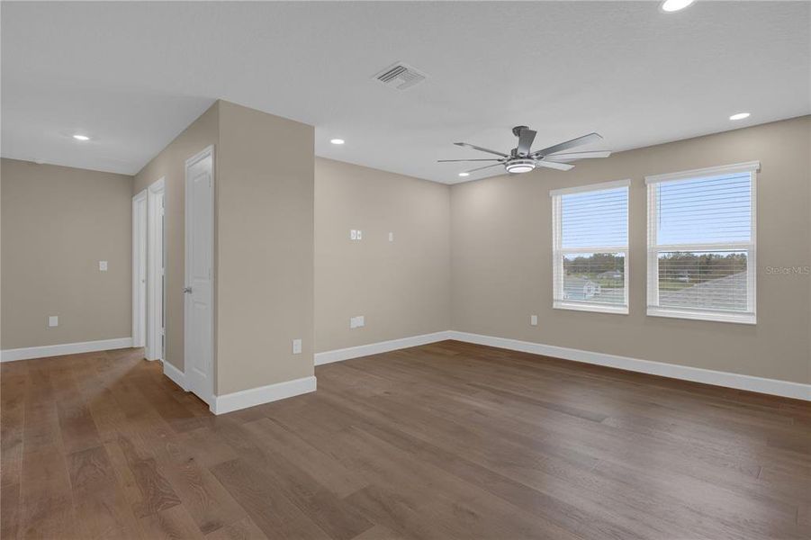 Spacious, unfurnished interior of a new home in , Minneola (Image 27). Spacious, unfurnished interior of a new home in , Minneola (Image 27).