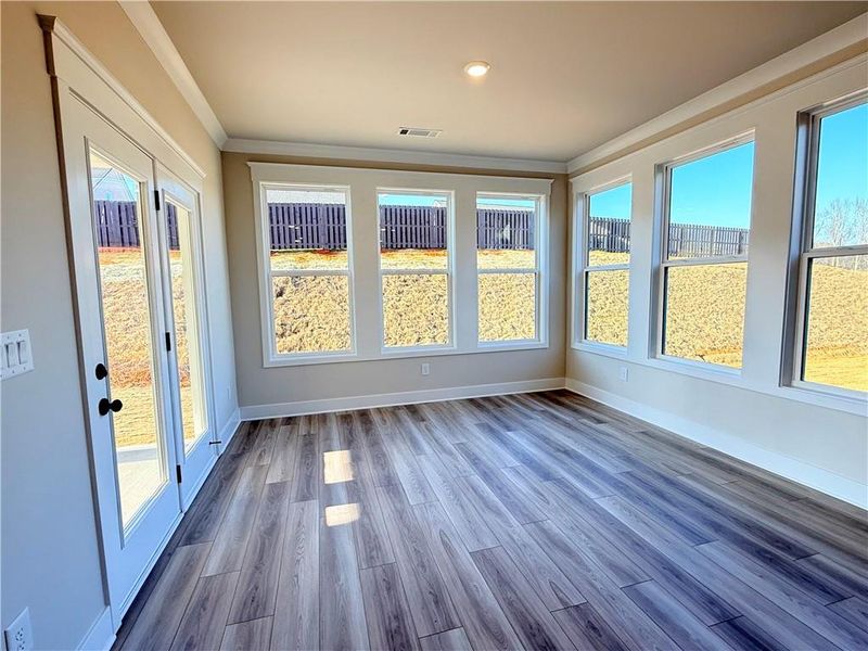 Spacious, unfurnished interior of a new home in Ponderosa Farms Reserve, Gainesville (Image 39).