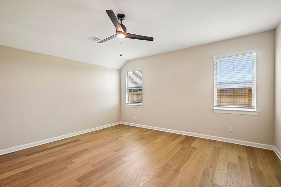 Spacious, unfurnished interior of a new home in Lago Mar, Texas City (Image 16). Spacious, unfurnished interior of a new home in Lago Mar, Texas City (Image 16).