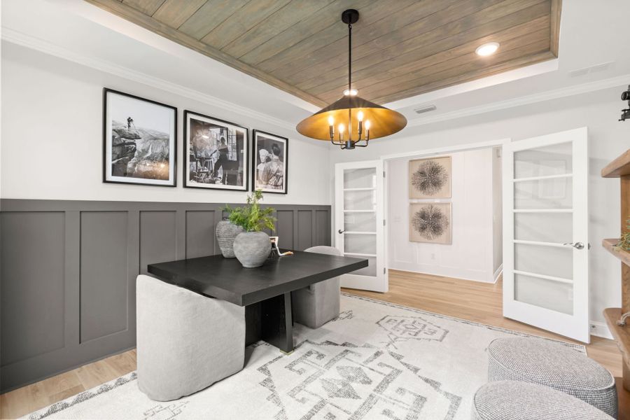 Representative furnished interior of a home built from the Renown by Del Webb in Del Webb Savannah at Heartwood, Richmond Hill (Image 6).