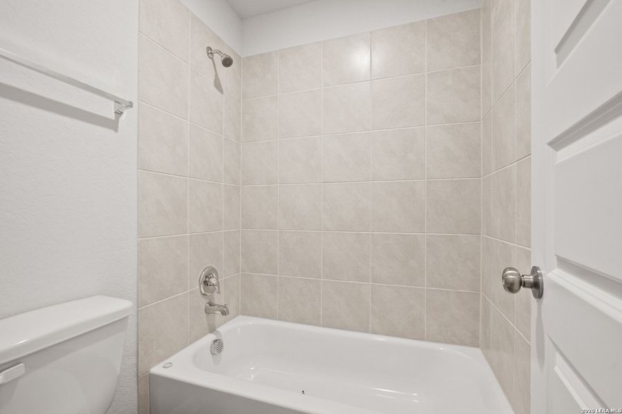 Furnished interior view inside a new home in Hunters Ranch, San Antonio (Image 8).