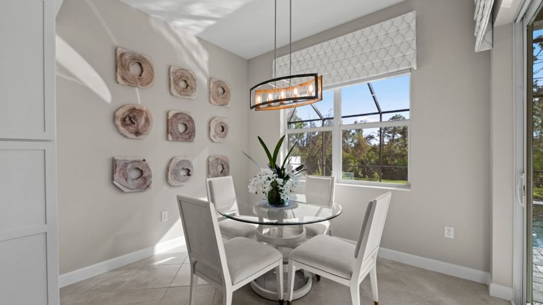 Oakmont II Breakfast Nook Oakmont II Breakfast Nook