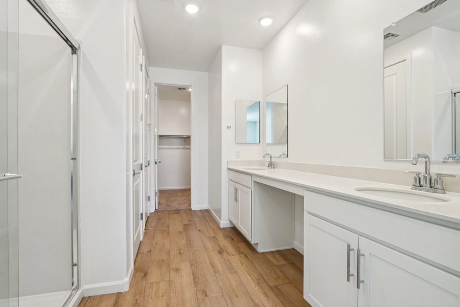 Primary bath. Representative images and renderings are for illustrative purposes. Actual structural options and design finishes of home may vary.