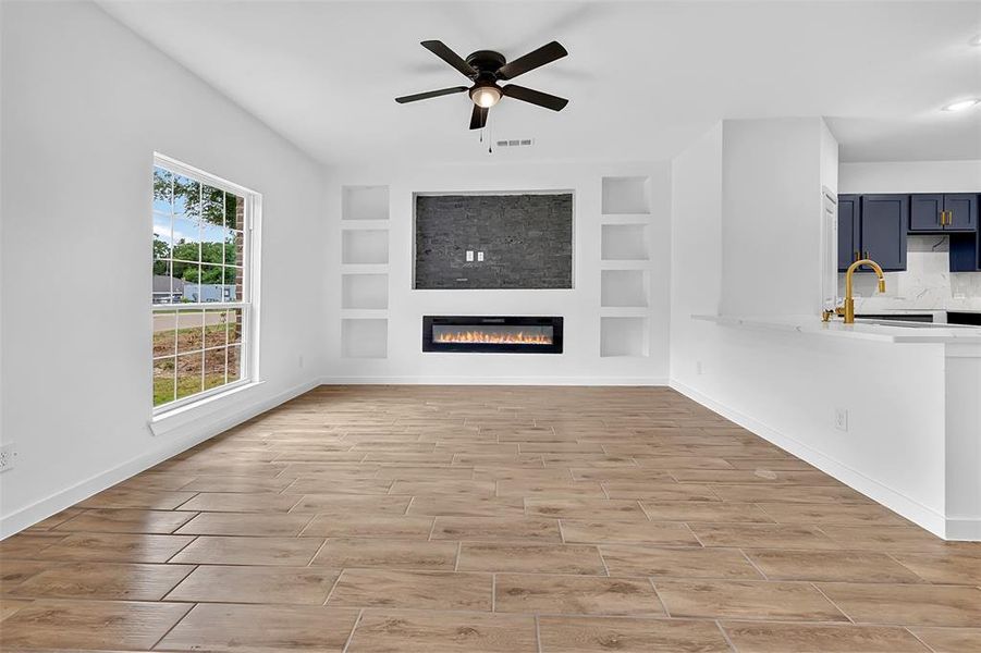 Spacious, unfurnished interior of a new home in , Mabank (Image 15).