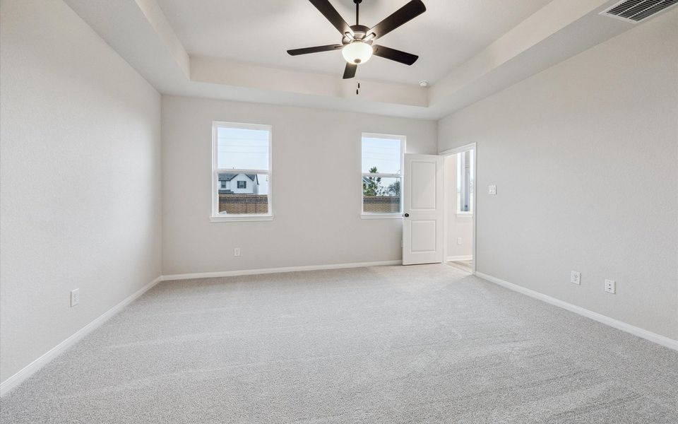 Spacious, unfurnished interior of a new home in Elyson, Katy (Image 14).