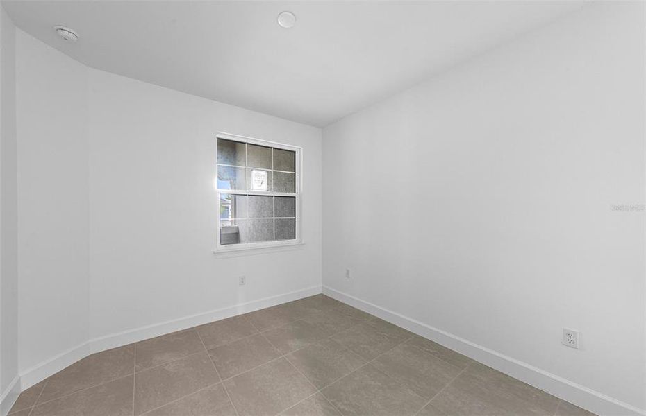 Spacious, unfurnished interior of a new home in Shores at Stillwater, Englewood (Image 21).