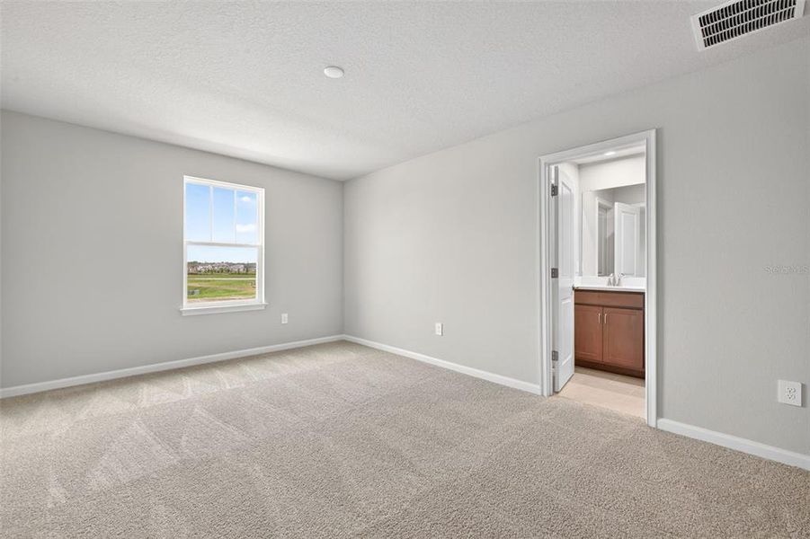 Spacious, unfurnished interior of a new home in Crosswind Ranch, Parrish (Image 13).