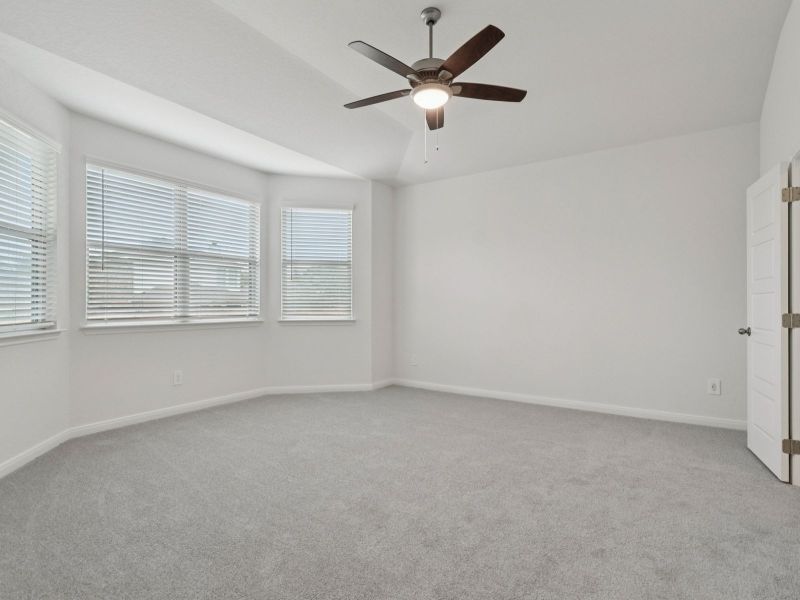 Spacious, unfurnished interior of a new home in Stetson Ridge, Marion (Image 30).