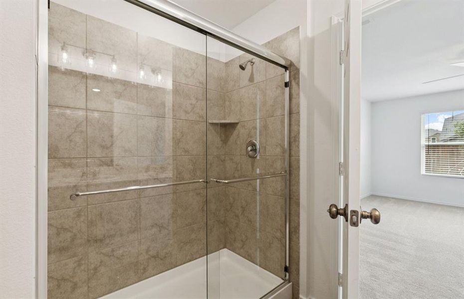 Owner's bath with large shower Owner's bath with large shower