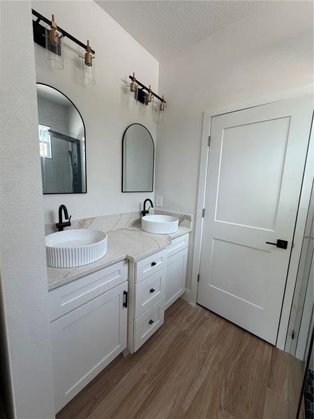 Furnished interior view inside a new home in , Eustis (Image 10).